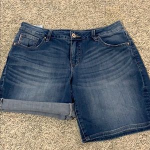 Jag shorts. Size 10/30. Worn once.